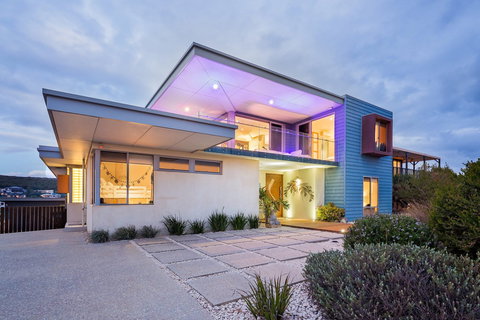 Fragrant Harbour - Darwin Holiday 0