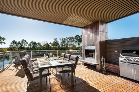Gippsland Lakehouse - Darwin Holiday 1