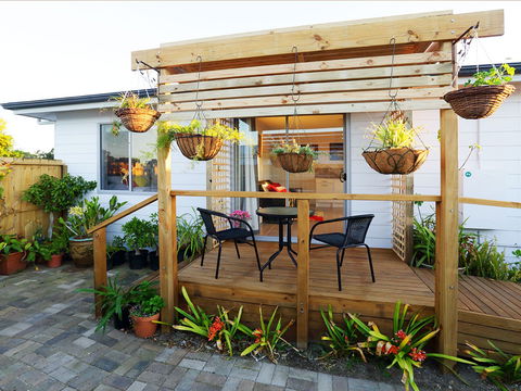 Gumnut Getaway - Couples Creative Art Retreat - Darwin Holiday 0