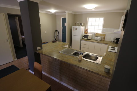 Hillary's Apartment - Darwin Holiday 1