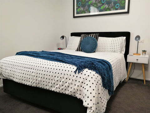 Hobart Cityscape Apartment 4 Studio - Darwin Holiday 1