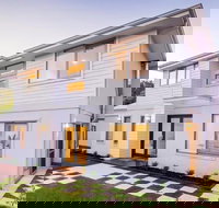 Little Hamptons - Darwin Holiday