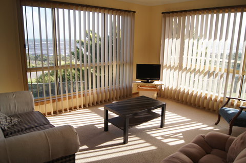 Meredith Place - Darwin Holiday 2