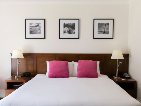 Mercure Canberra - Darwin Holiday 1