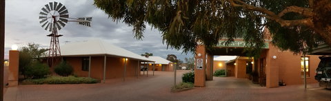 Mud Hut Motel - Darwin Holiday 0