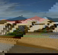 New Ladsys - Darwin Holiday