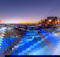 Oaks Brisbane Woolloongabba Suites - Darwin Holiday