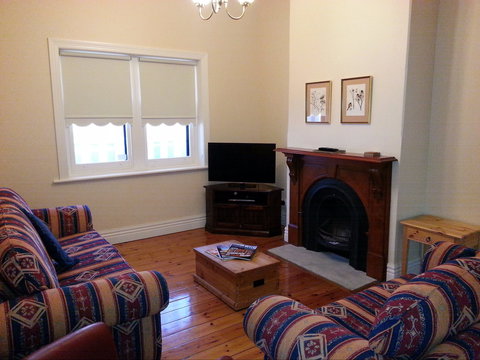 Phoenix Cottage - Darwin Holiday 1