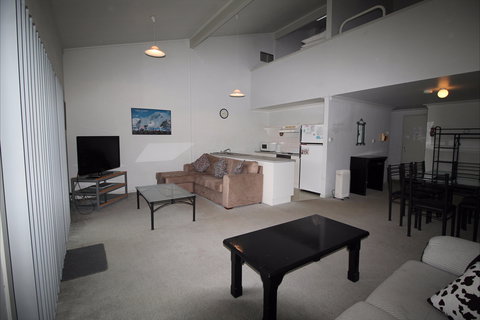 Razorback 11 - Darwin Holiday 1