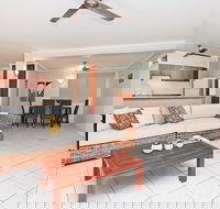 Seabreeze on Nightcliff - Darwin Holiday