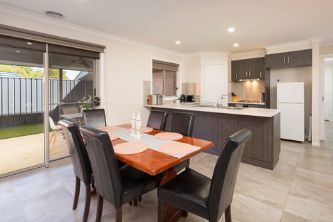 Seclusion On Bellevue - Darwin Holiday 2