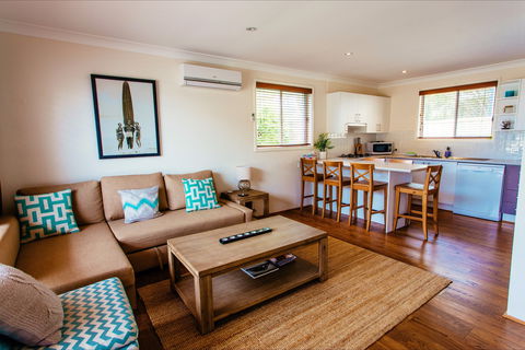 Sunbaker Beach House - Darwin Holiday 1