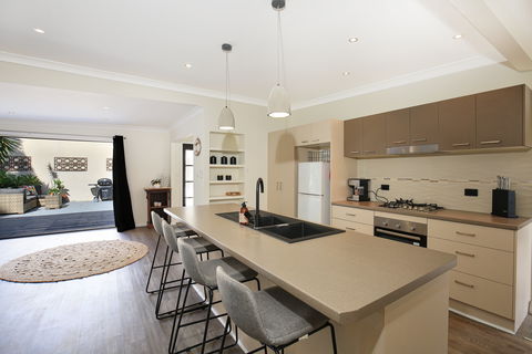 Swanway - Darwin Holiday 2