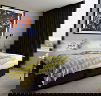 The Larwill Studio - Darwin Holiday