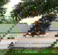 The Palm Cottage at Coledale Beach - Darwin Holiday