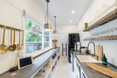 The Greenhouse  Retreat Pearl Beach - Darwin Holiday 0