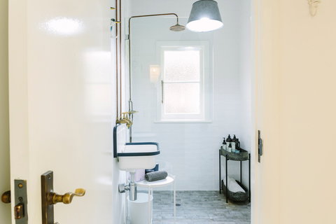 The Greenhouse  Retreat Pearl Beach - Darwin Holiday 1