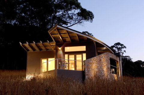 The Buckland  Studios - Darwin Holiday 0