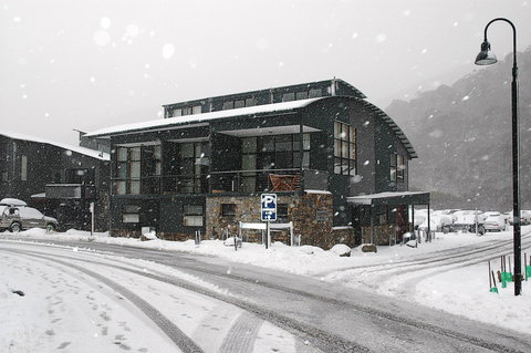 Tomarlin Views Two - Darwin Holiday 0