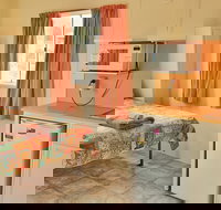 Willow Springs The Governess' Cabin - Darwin Holiday