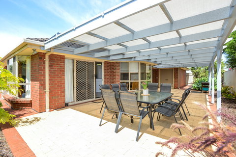 2 Marto Court, Carrickalinga - Darwin Holiday 0