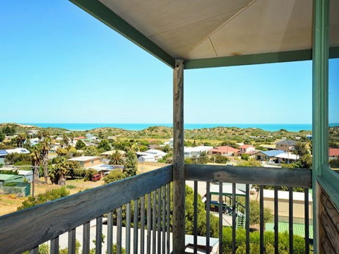 3 Henley Street - Goolwa Beach - Darwin Holiday 1