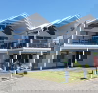 Beachcomber Beachfront  Beach House At Port Elliot on Horseshoe Bay - Darwin Holiday