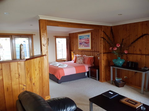 Bed In The Treetops - Darwin Holiday 1