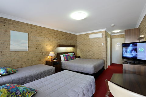 Best Western Tamworth Motor Inn - Darwin Holiday 2