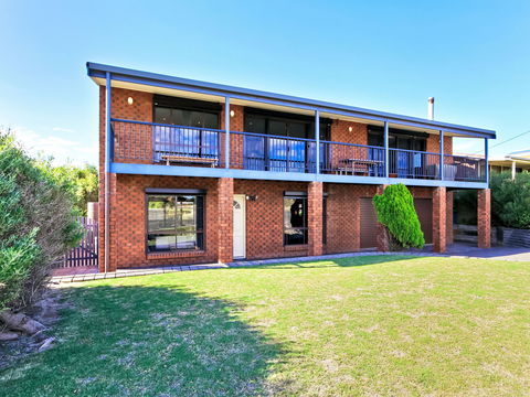 Century 21 SouthCoast: Beach House At Moana - Darwin Holiday 1