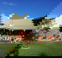 Charming Country Stop B and B