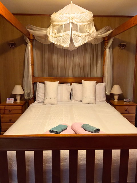 Clare Valley Cabins - Darwin Holiday 2