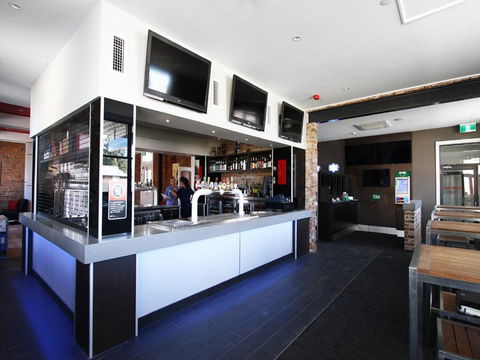 Cow And Calf Hotel - Darwin Holiday 0