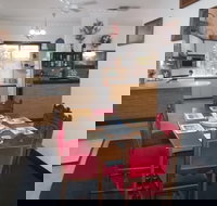 Cross Road Travellers Rest - Darwin Holiday