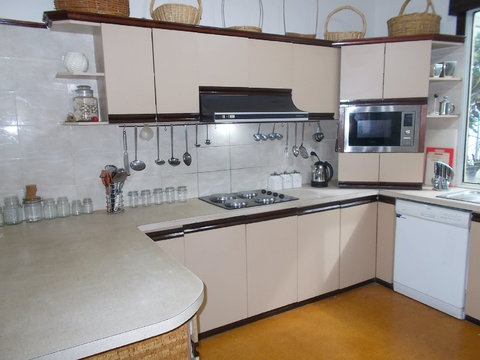 Cross Road Traveller`s Rest - Darwin Holiday 1