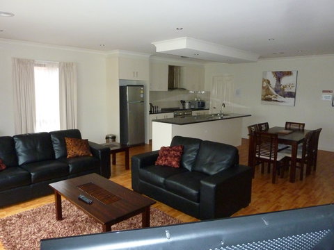 Florentine Villas - Darwin Holiday 1