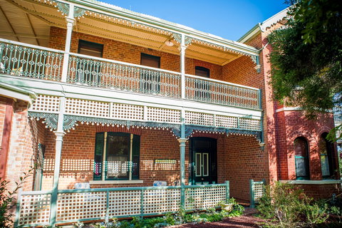 Grenfell Hall - Darwin Holiday 0