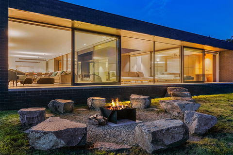 Lyenna - Darwin Holiday 2