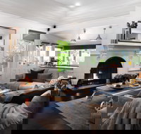 Mount Olive - Darwin Holiday