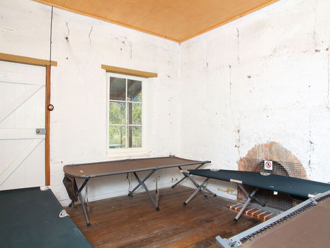 Nil Desperandum - Darwin Holiday 1