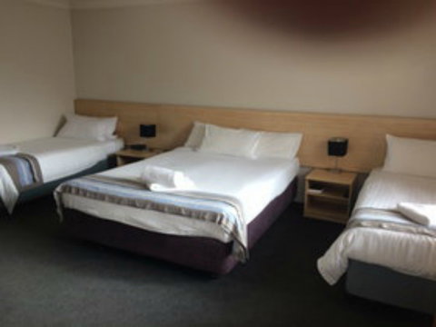 Red Cedar Motel: Muswellbrook - Darwin Holiday 0
