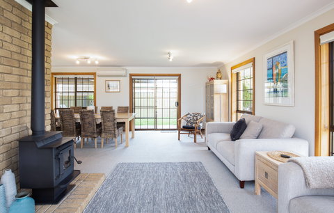 Relax On Ryan @ Robe - Darwin Holiday 2