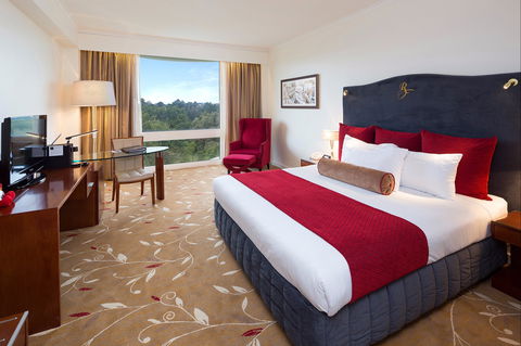 Royal On The Park Hotel And Suites - Darwin Holiday 1