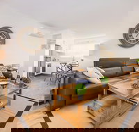 Rustic Charm - Darwin Holiday