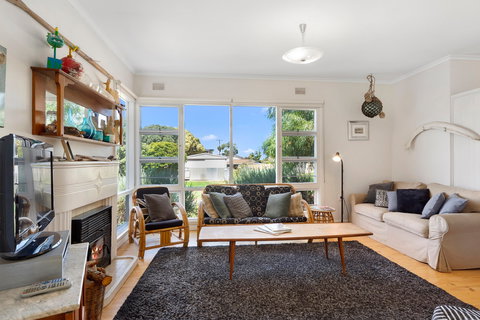 The Cutting - Darwin Holiday 1