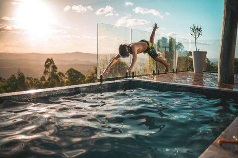 The Eagles Nest Accommodation Scenic Rim, QLD - Darwin Holiday 0