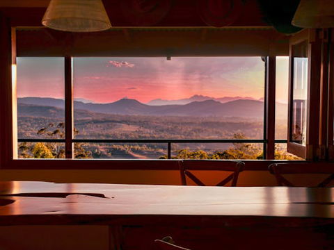 The Eagles Nest Accommodation Scenic Rim, QLD - Darwin Holiday 1