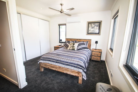 Avignon In Bright - Darwin Holiday 0