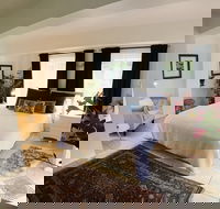 Bangalow Studio Apartment