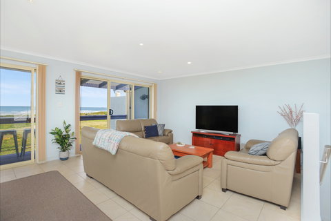 Blue Seas - Darwin Holiday 1